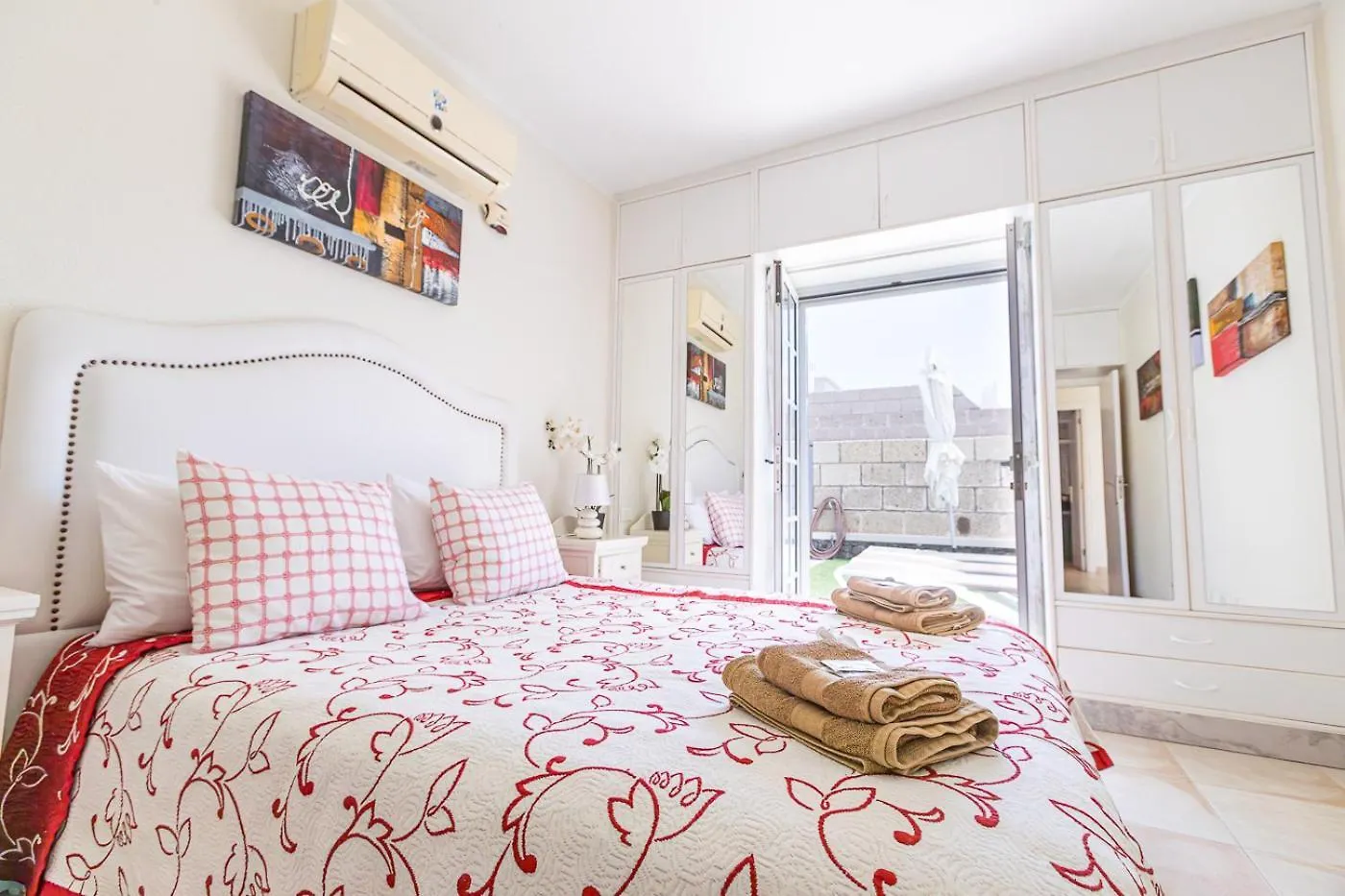 Cozy Villa In Madronal De Fanabe With Large Private Pool 아데제