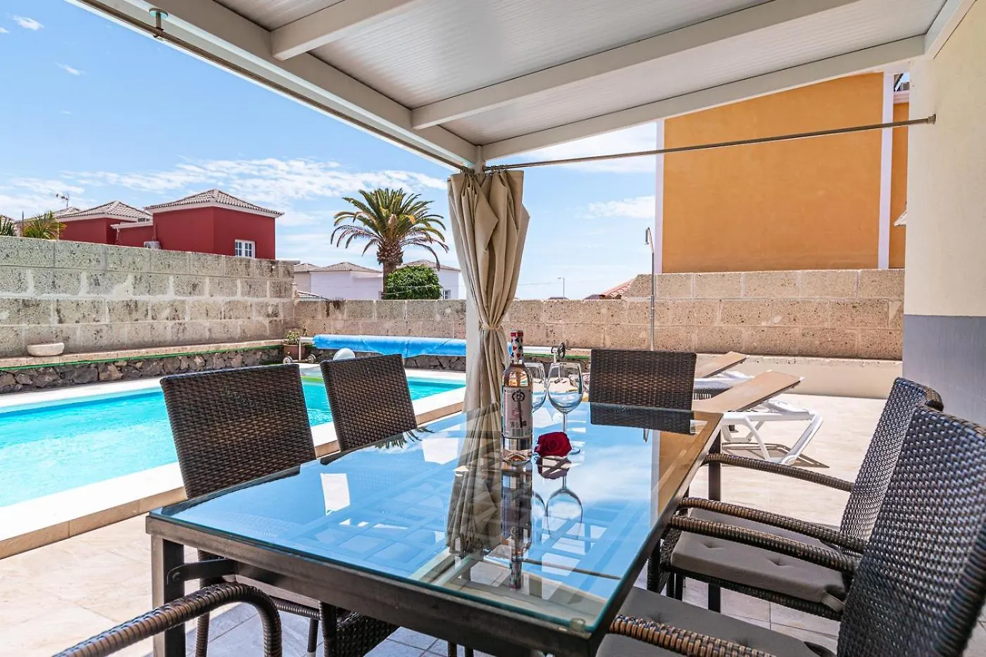 Cozy Villa In Madronal De Fanabe With Large Private Pool 아데제
